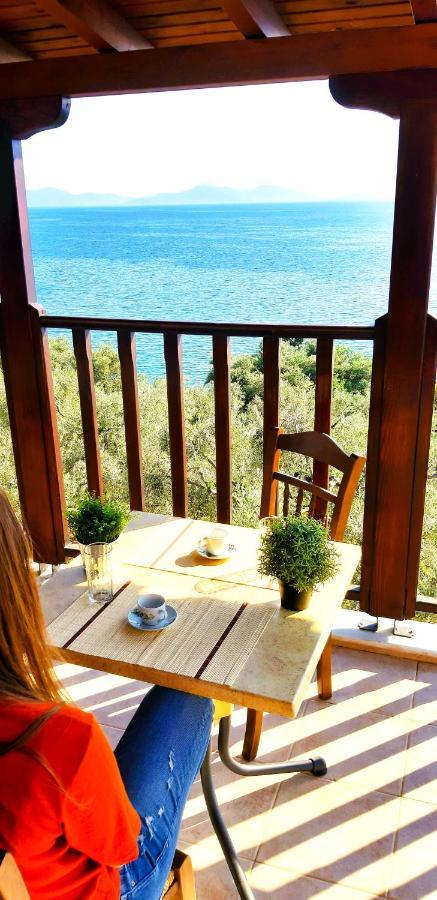 Villa Leonidas Greecefiloxenia Лефокастро Экстерьер фото